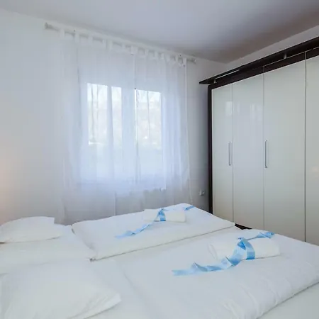 Lucija Apartment