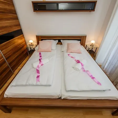 Apartment Lucija *