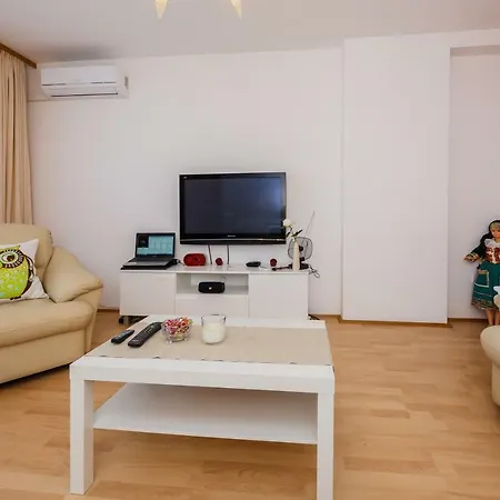 Lucija Apartment